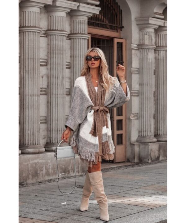 Kardigan boho z paskiem TRE COLORI - beż - obrazek 4