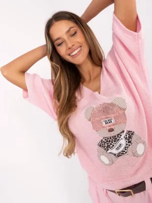 Sweter różowy z misiem