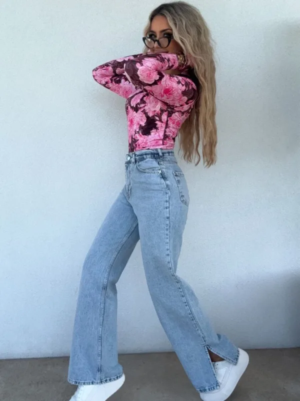 Spodnie jeansowe dzwony mom fit By Me - ciemny jeans - obrazek 3