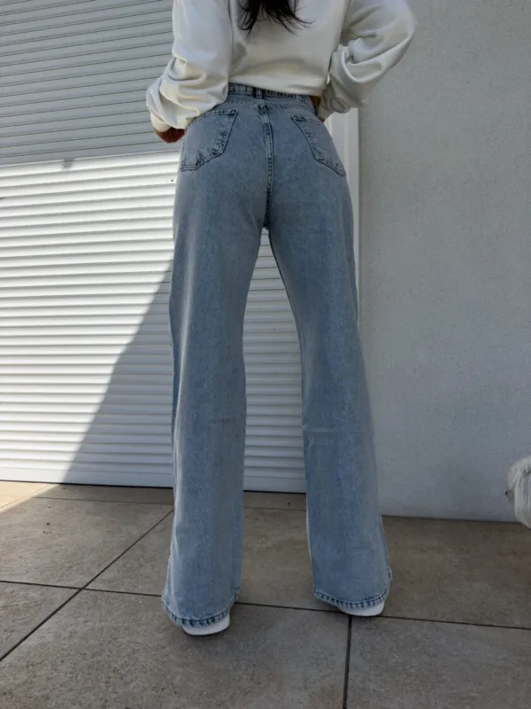 Spodnie jeansowe dzwony mom fit By Me - ciemny jeans - obrazek 7