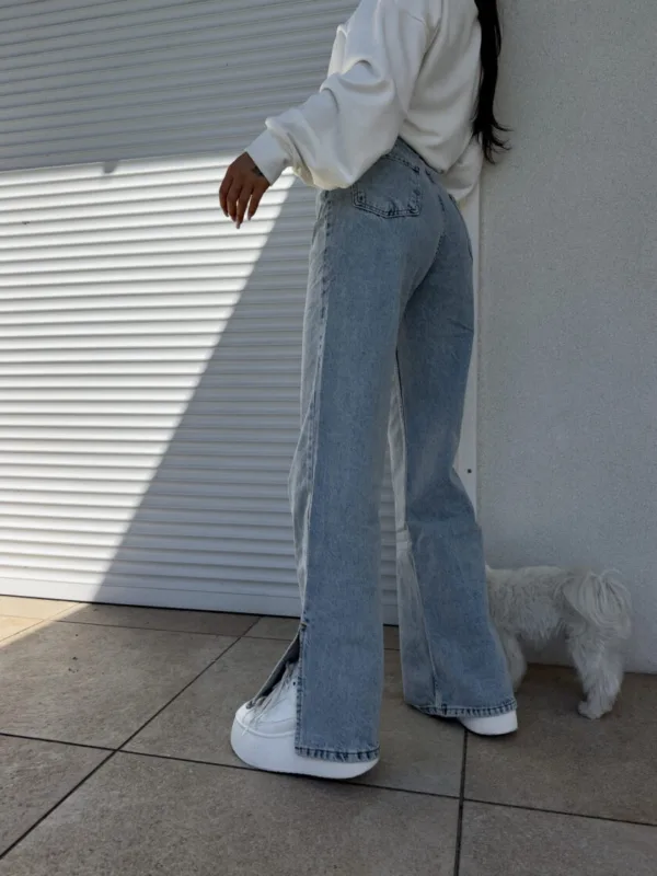 Spodnie jeansowe dzwony mom fit By Me - ciemny jeans - obrazek 6