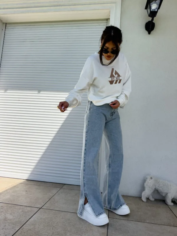 Spodnie jeansowe dzwony mom fit By Me - ciemny jeans - obrazek 4