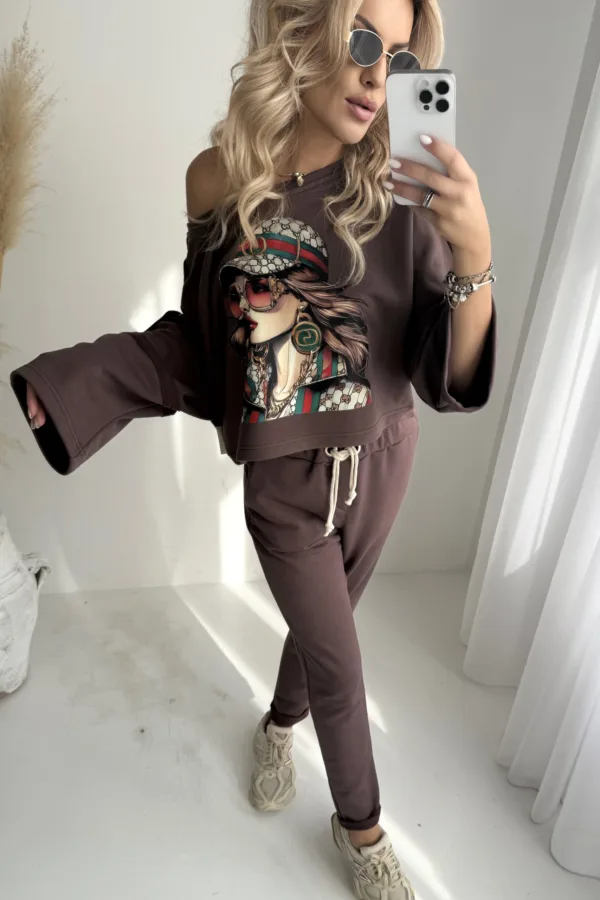 Bluza z nadrukiem Enjoy Queen czekoladowa - obrazek 3